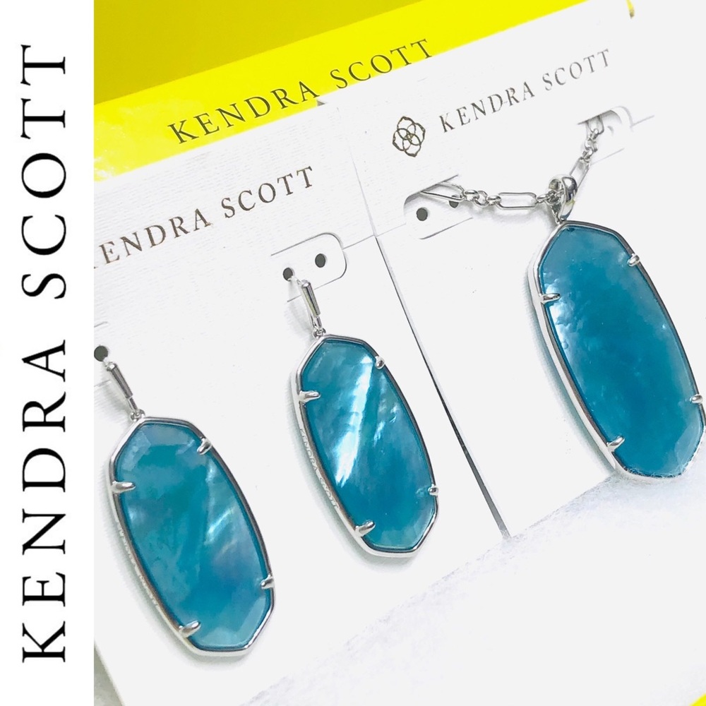 🔥SOLD!!🔥 Kendra Scott Peacock Blue
